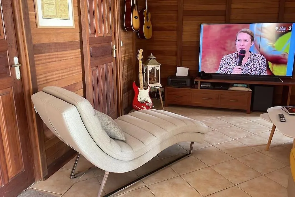 Maya De Deshaies Guadeloupe