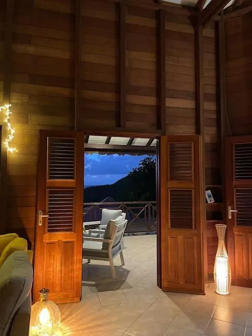 Maya De Deshaies Guadeloupe